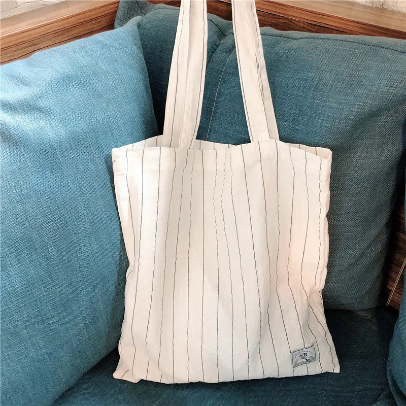 Простая школьная сумка в студенческом стиле женская на одно плечо с защитой