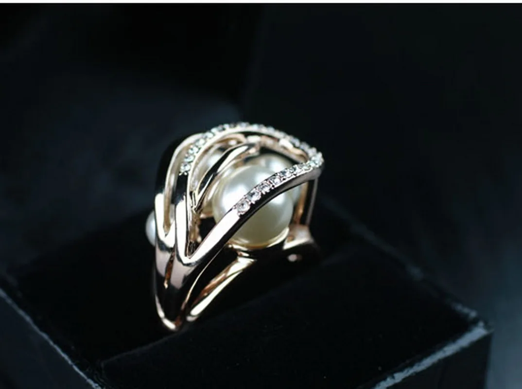 Кольцо из австрийского хрусталя с искусственным жемчугом | Украшения и