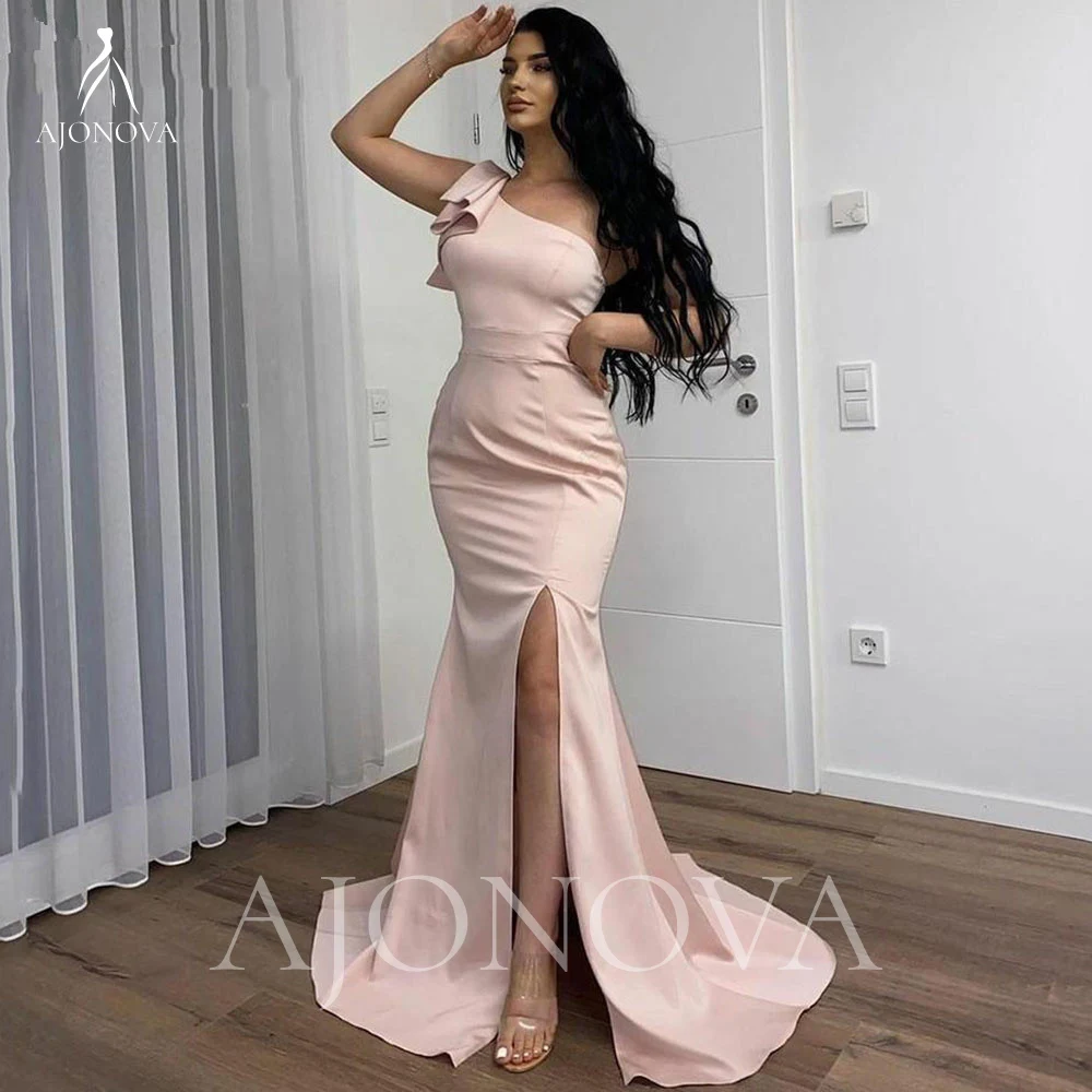 

Light Pink Satin Wedding Party Dresses for Bridesmaid One Shoulder Mermaid Bridesmaid Dress Woman Elegant Gown Bridesmaids Women