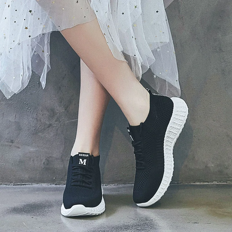 Женские теннисные туфли 2019 светильник мягкие спортивные Женская теннисная обувь