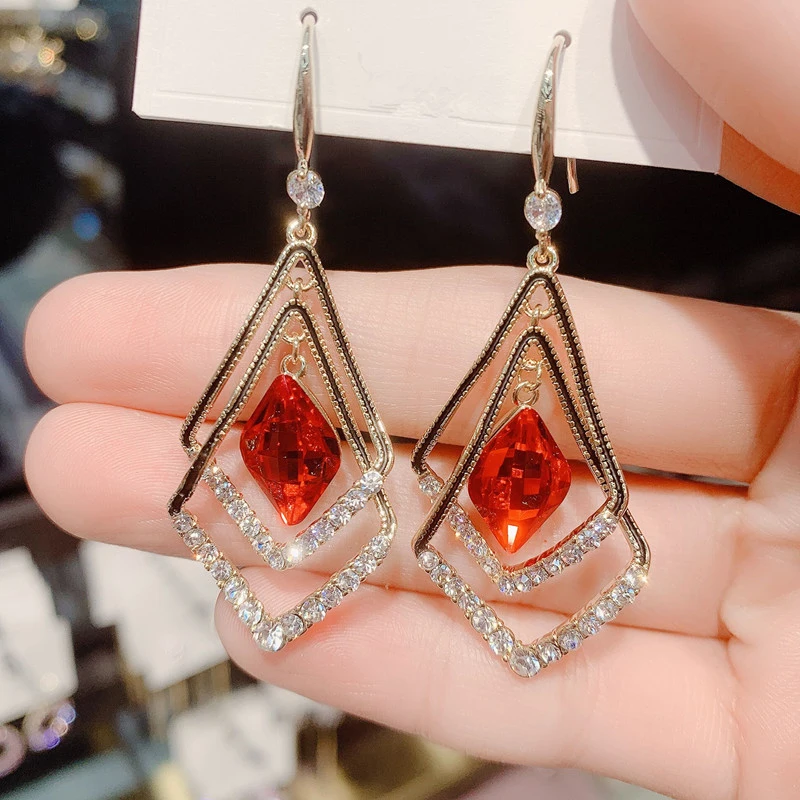 

2021 Trendy Korean Long Tassel Earrings for Women Blue Red Crystal Geometry Female Gold Dangle Drop Earrings Fashion Jewelry