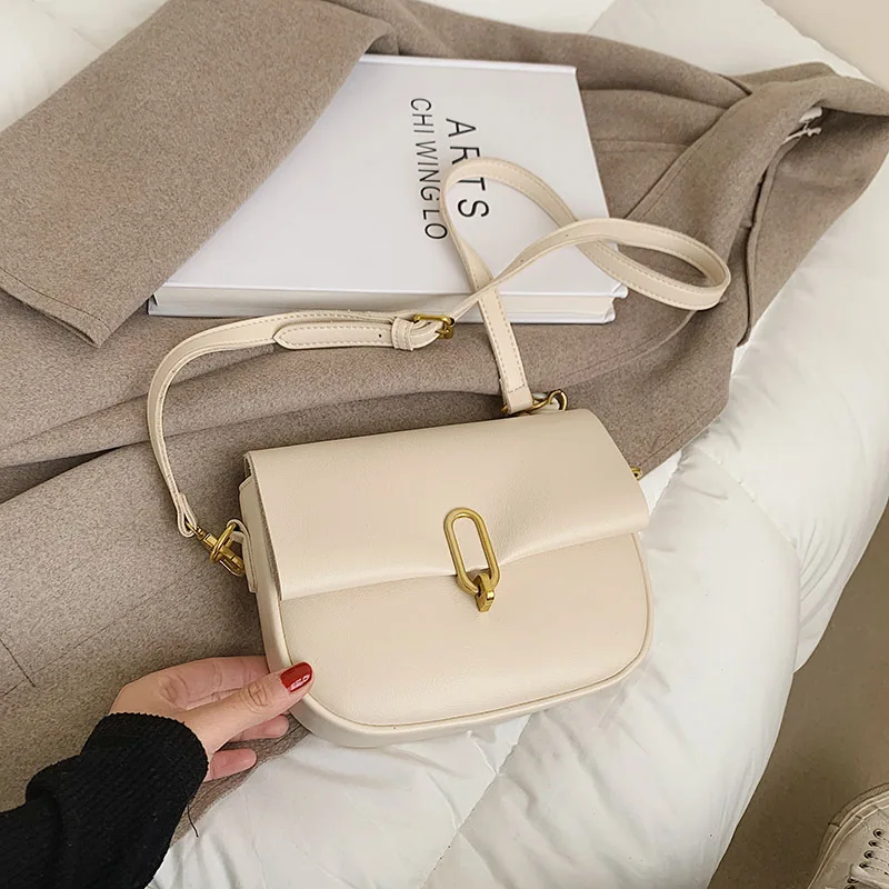 

Fashion Womens Handbags Simple Messenger Bag Women's Early Spring New Popular Pure Color Red Saddle Fashion Shoulder Bag Purses