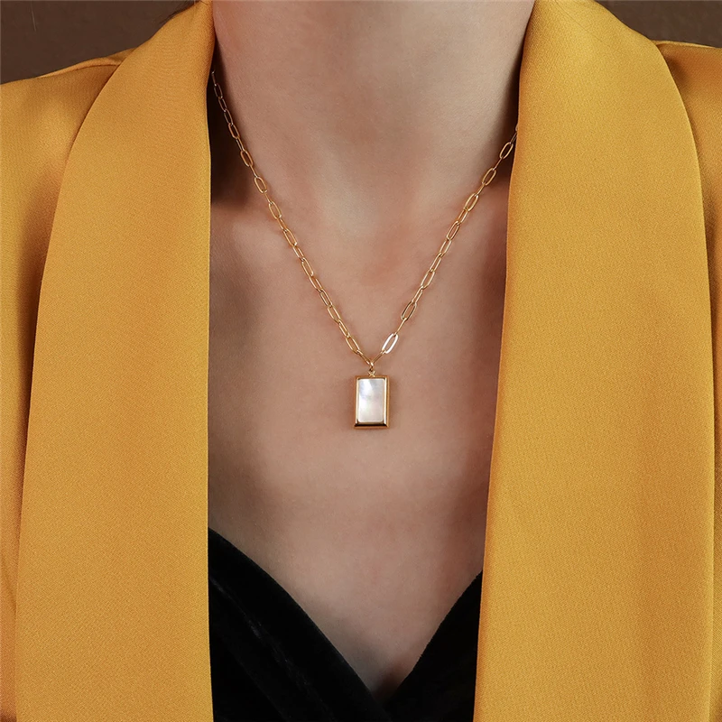 

2021 New Fashion White Color Shell Geometric Square Pendant Luxury Brand Stainless Steel Necklaces For Women Wholesale Jewelry
