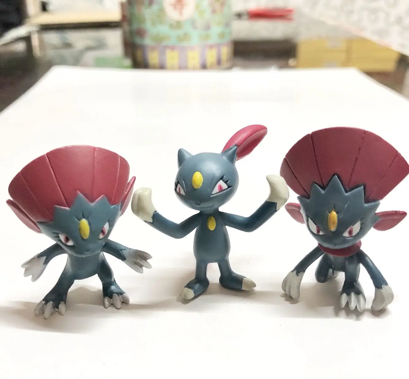 

TOMY Pokemon Action Figure 4 Cm Doll Doll Weavile Model Toy