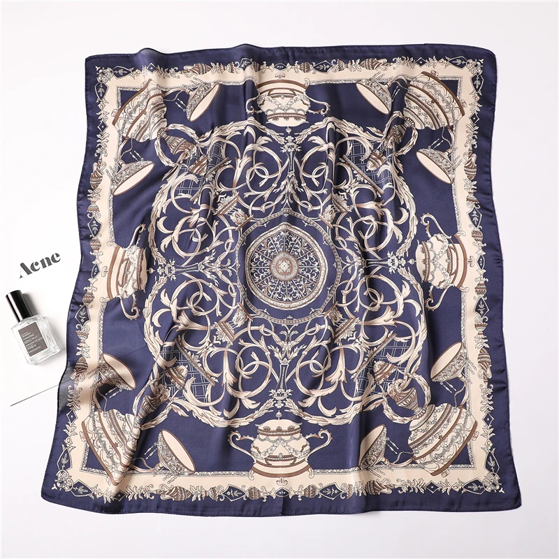 

Designer Merk Vrouwen Sjaal Mode Print Zijden Sjaals Vierkante Kleine Size Lady Sjaal Office Neck Sjaals Foulard 70*70cm