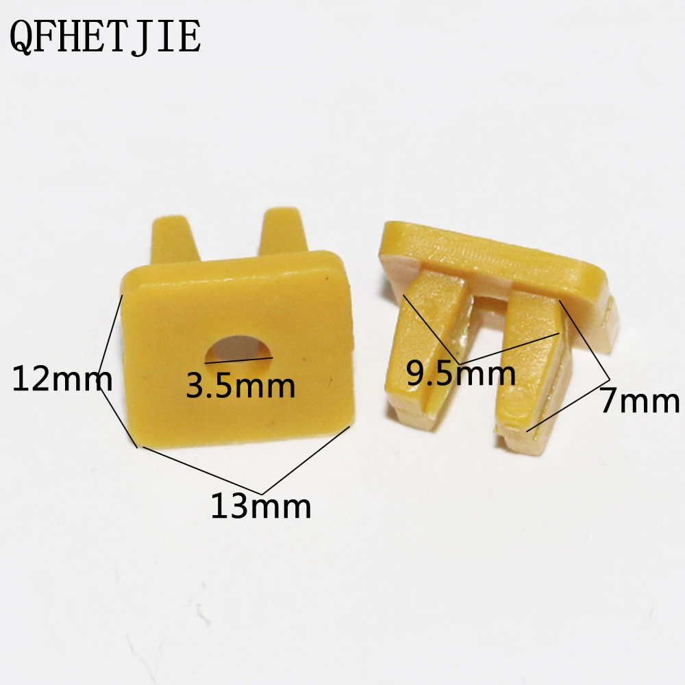 

QFHETJIE 100Pcs Plastic Clips Fasteners Yellow Square Universal Car Lights Fixed Buckle Car Accessories