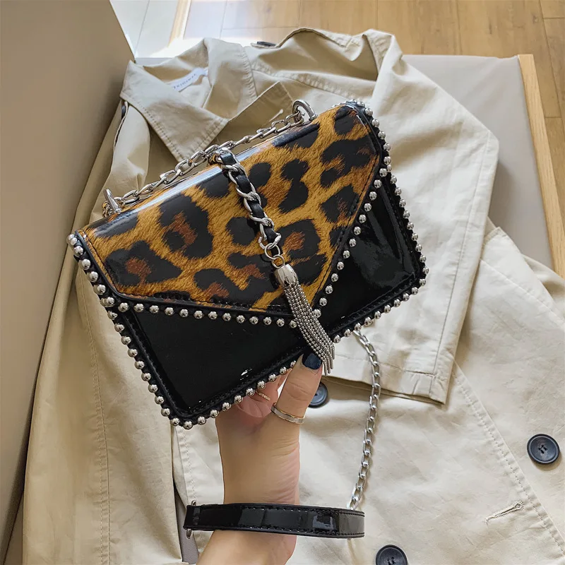 

Женская мини-сумка через плечо, из искусственной кожи, с металлической цепочкой, 2020