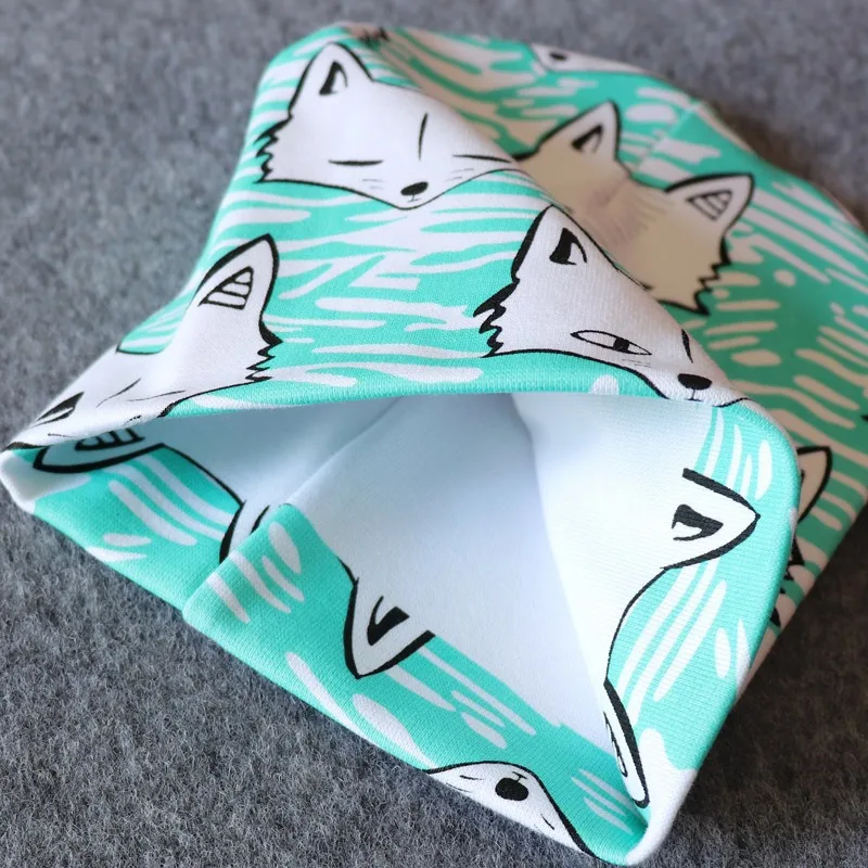 Детская хлопковая шапка с мультяшным принтом для новорожденных на осень и зиму