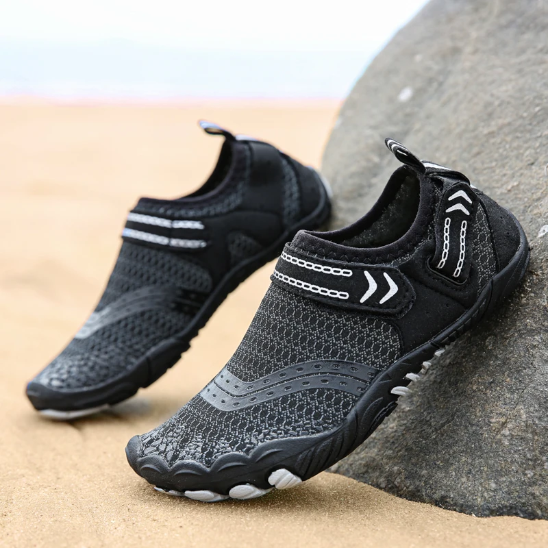 

Comfortable Childrens Quick-Dry Beach Barefoot Wading Shoes Breathable Upstream Non Slip Water Shoes Outdoor Seaside Aqua Shoes