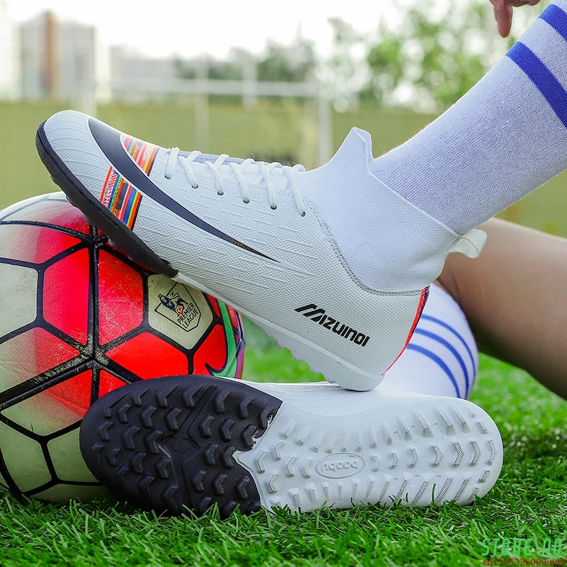 

Football Shoes For Men Soccer Kids Indoor Sneakers Turf Spike Superfly Futsal Original Comfortable Waterproof Boots WHITE BLACK