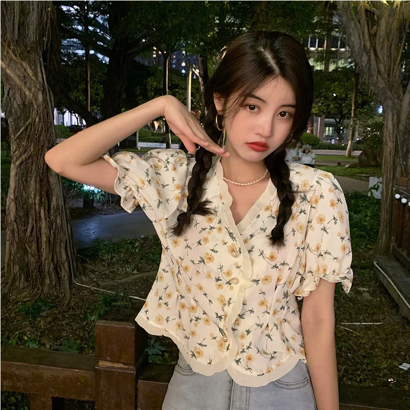 

Цветочная кардиган-рубашка 2021, летняя универсальная блузка в Корейском стиле с цветочным рисунком, элегантная женская рубашка с V-образным ...