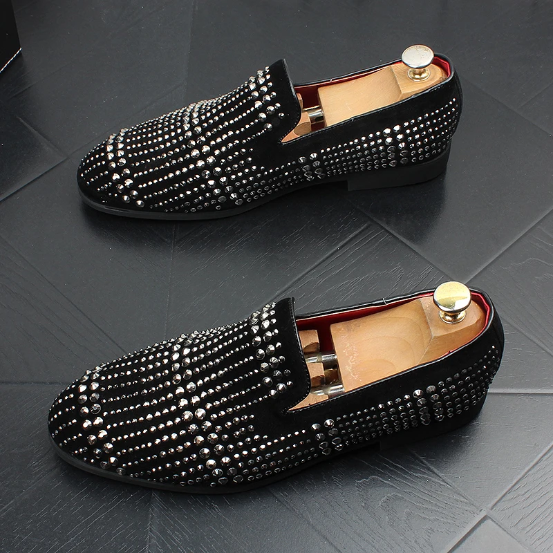 Роскошные мужские дизайнерские кожаные туфли Gommino модные стразы с острым носком