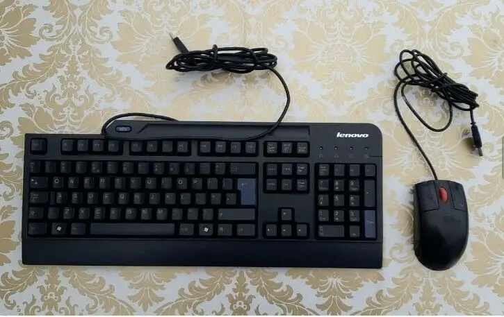 

Lenovo Essential Keyboard and Mouse Combo - Black