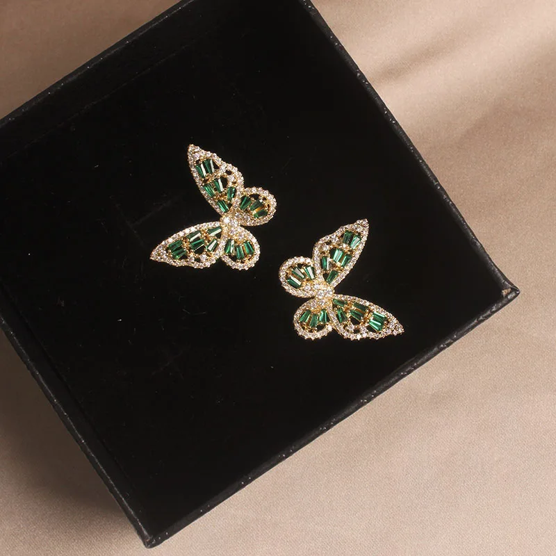 Женские серьги гвоздики с Зеленой Бабочкой простой стиль блестящей боковой