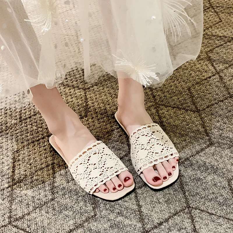 

New Summer 2020 Women flat slippers Sexy fashion wild roman style wild women's slippers Outdoor beach slippers Plus Size 37-40