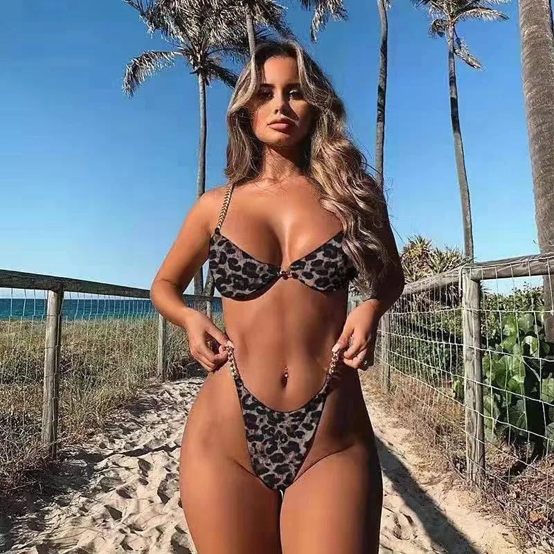 

Two Piece Swimwear Women White Red Black Chain Sexy Biquini Triangle Bathing Suit 2021 Brazilian Bikini Set