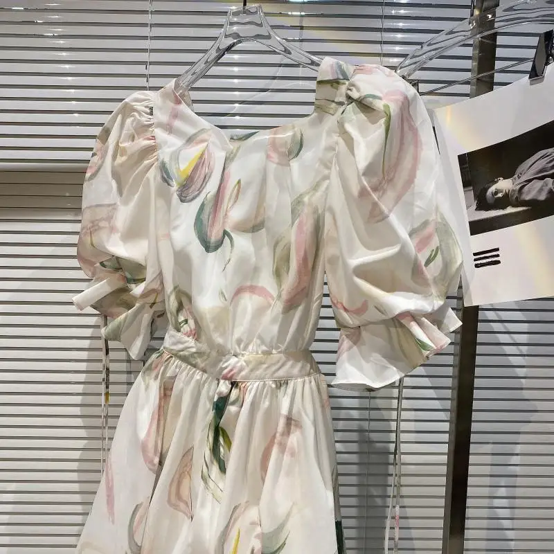 

2021 Summer Sexy Backless Dress New Fashionable Part Dresses Hollow-out Flower Picture Puff Short Sleeve Women Temperament Dress