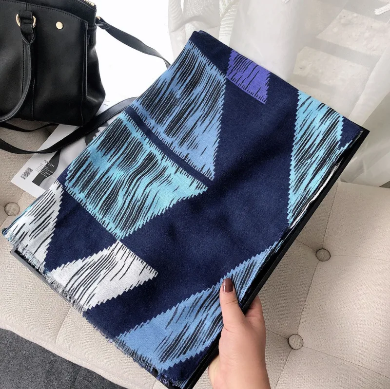 Синий женский хлопковый и льняной шарф теплая шаль с геометрическим узором со