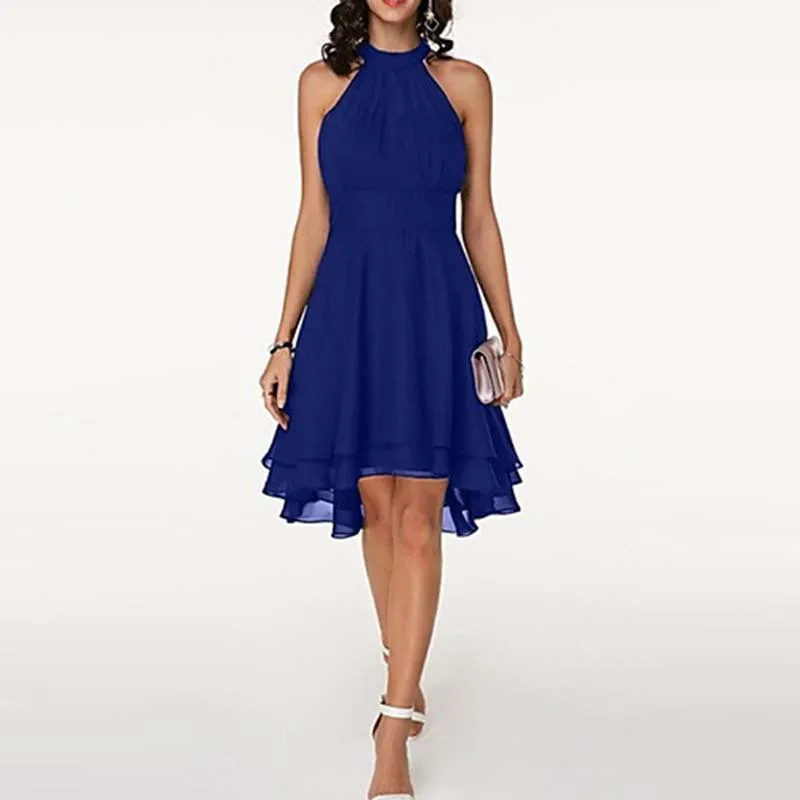 

Женское Двухслойное шифоновое платье-трапеция с открытой спиной и лямкой на шее