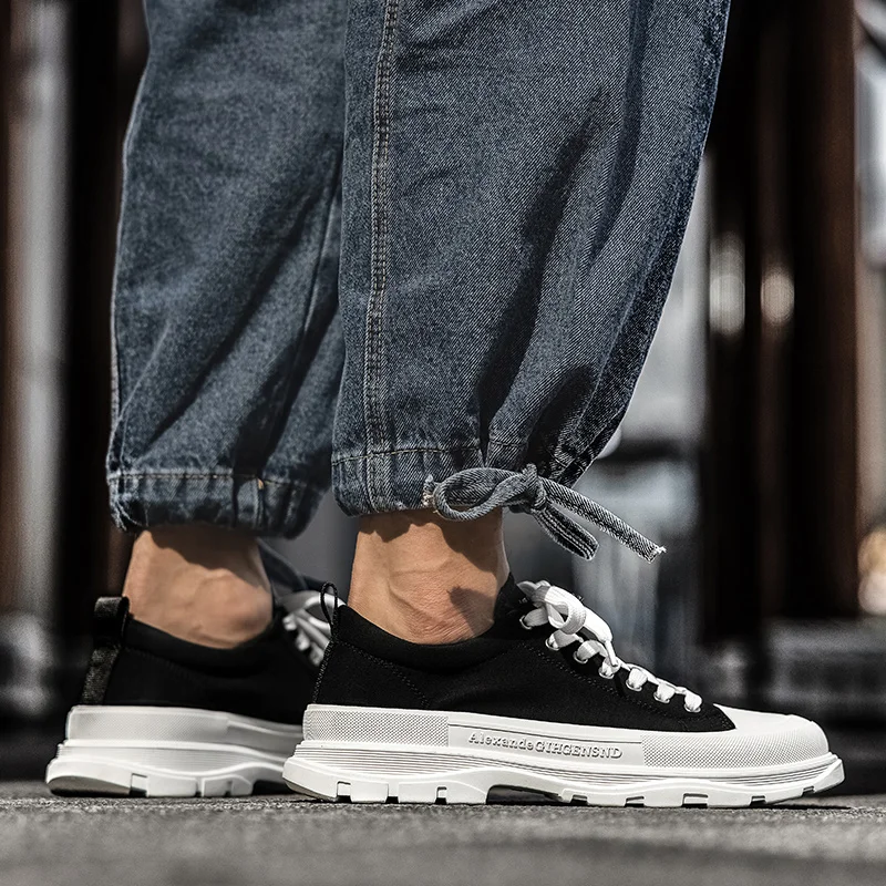 

Men's canvas shoes lace up Comfortable Flat Casual Shoes Breathable Soft Driving Shoes Moccasins Hombre black white Men Shoes