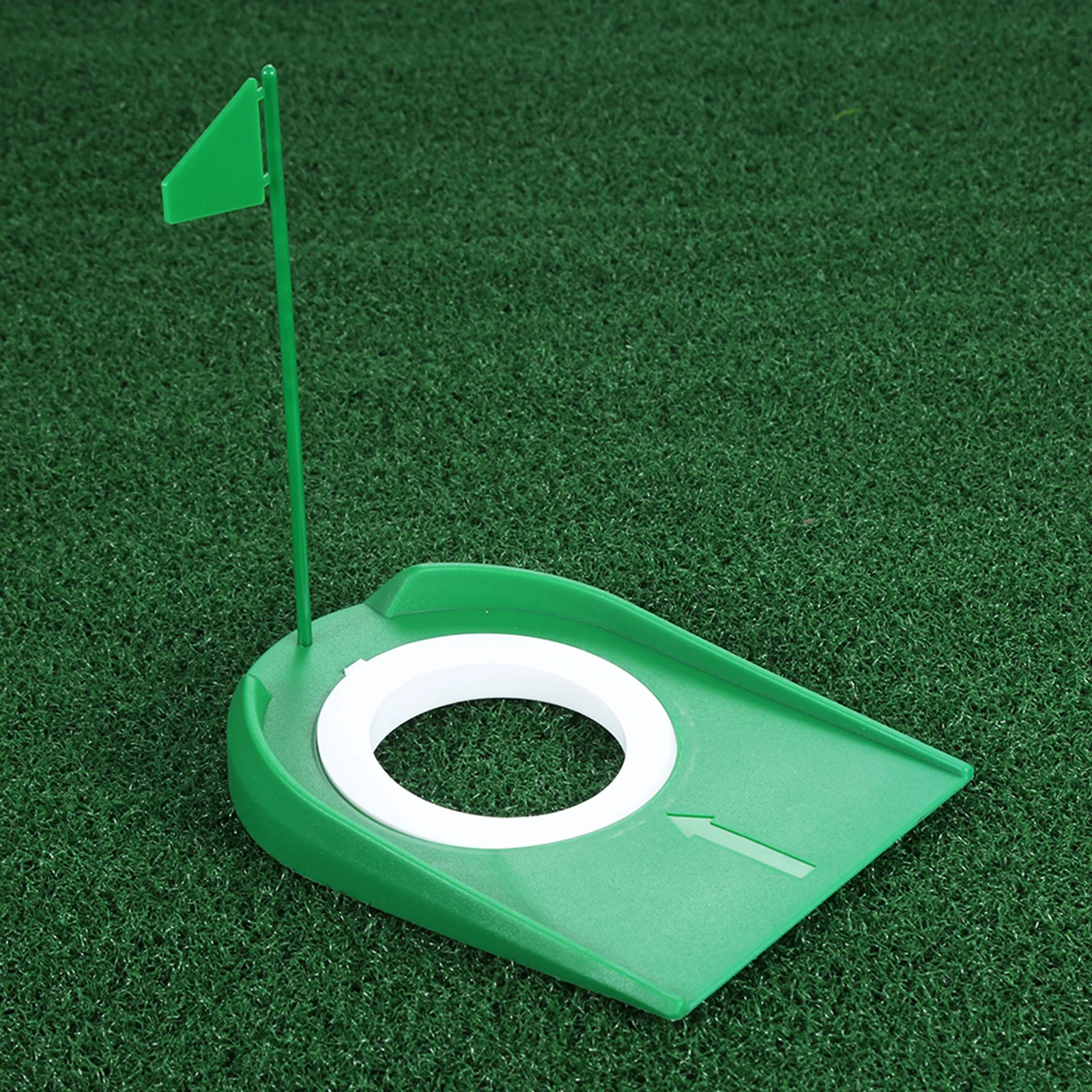 

Indoor Outdoor Plastic Golf Putting Trainer Cup Practice Aids with Adjustable Hole Flag Home Yard Putter Green Golf Training Aid