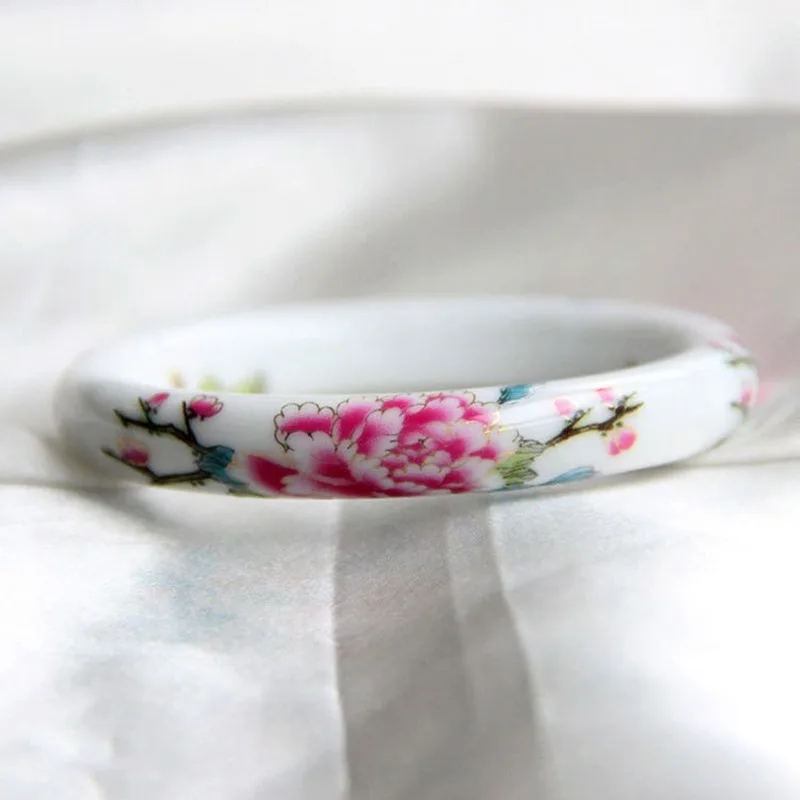 

Natural Porcelain Hand Carved Round Blue and White Porcelain Bracelet Fashion Boutique Jewelry Men's and Women's Bracelets