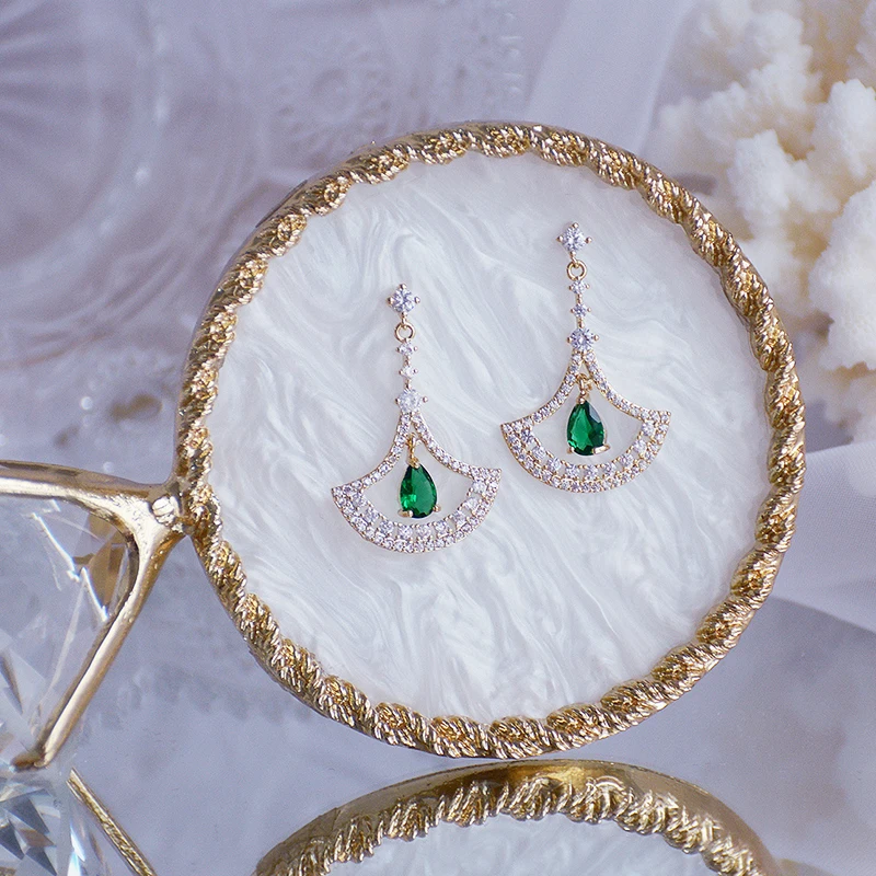 

Fashion Fan-shaped Dangle Earrings for Women Creative Design Luxury Jewelry High Quality S925 Needle Inlaid AAA Zircon Party