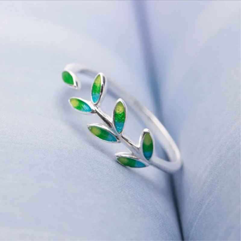 

Handmade Green Leaf Creative Women Open Ring Light Green Zircon Branches Leaves Temperament Ladies Small Fresh Finger Ring