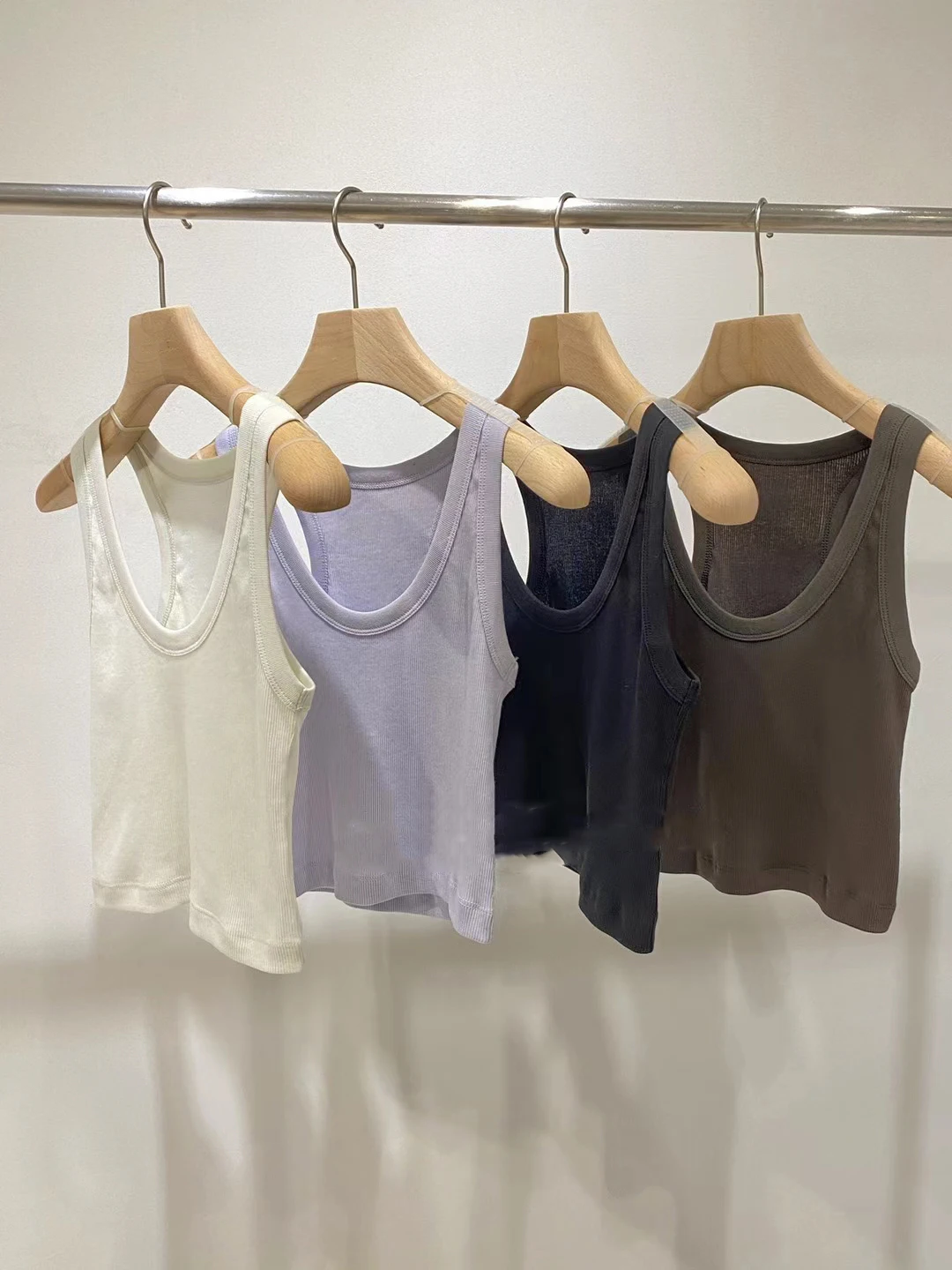 

2021 summer new style V-neck all-match western-style base with solid color sling sleeveless vest women