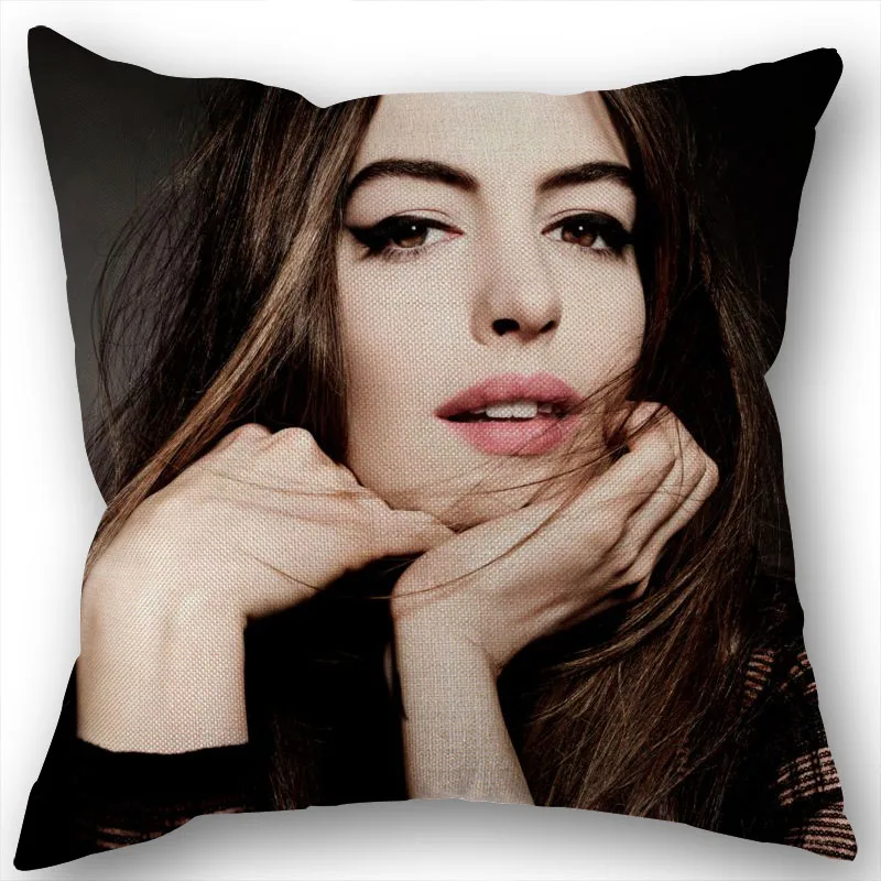 Наволочка Anne Hathaway из хлопка и льна квадратная на молнии для украшения дома