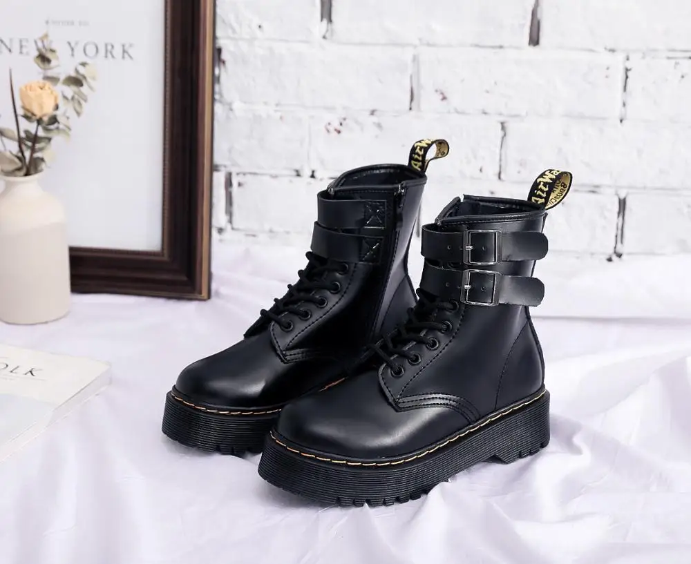Новые ботинки из лакированной кожи на толстой подошве женские готические черные