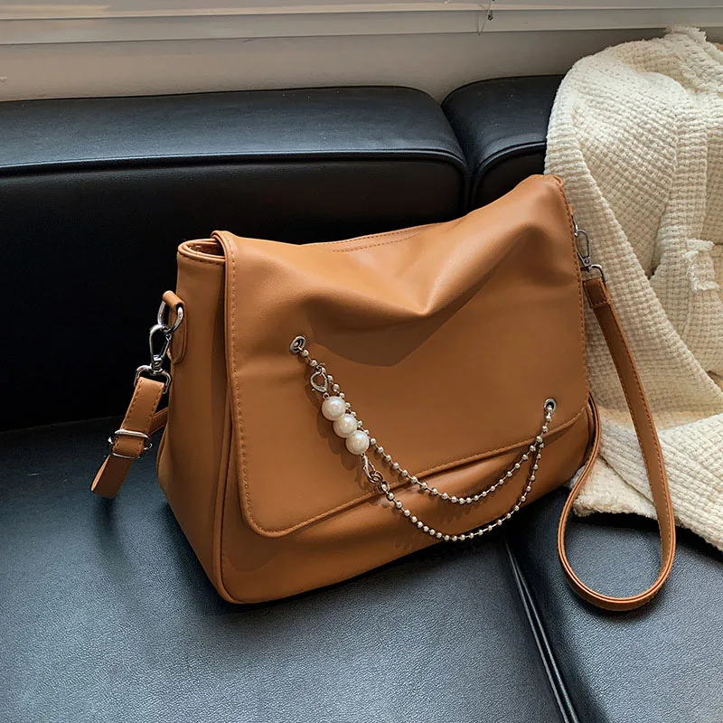 

Женская сумка-тоут из искусственной кожи, Большая вместительная сумка через плечо, с жемчужной цепочкой, 2021