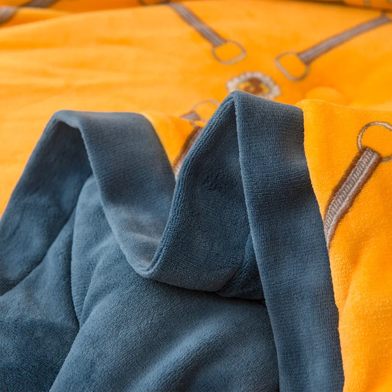 

Luxury Duvets + Quilt Cover Winter Comforter Magic Velvet Duvet Insert Warm White Comforter King Size Single Double Weight Quilt