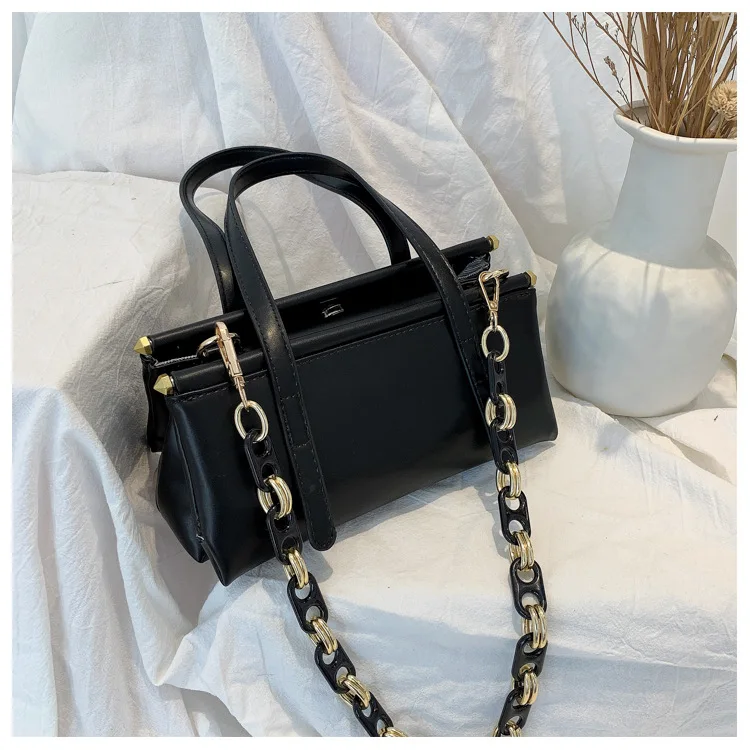 Fashion New Trend Designer Solid Candy Color Acrylic Chain Handbag Pu Leather Armpit Bag Womens Purses 2021