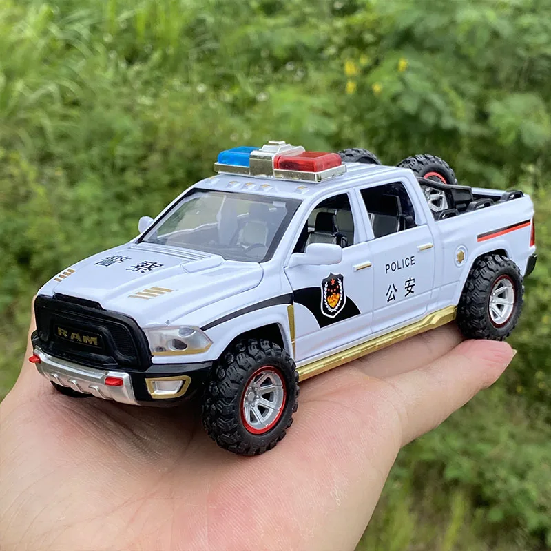 1/32 масштаб Dodge Ram полицейский автомобиль отлитый под давлением из сплава сборная