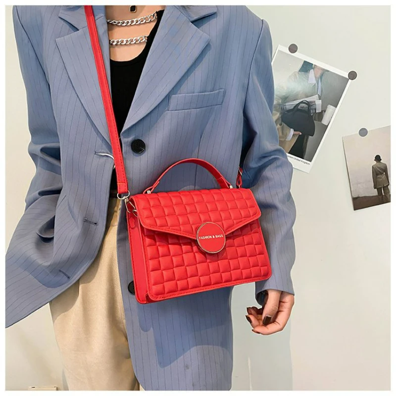 

TRAVEASY 2022 New Fashion Women Fashion Bag Foreign Style Checkered Single Shoulder Messenger Bag Handbags Purses Crossbody