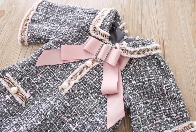 Платье принцессы для девочек осень 2019 клетчатые платья с бантом вечерние модное