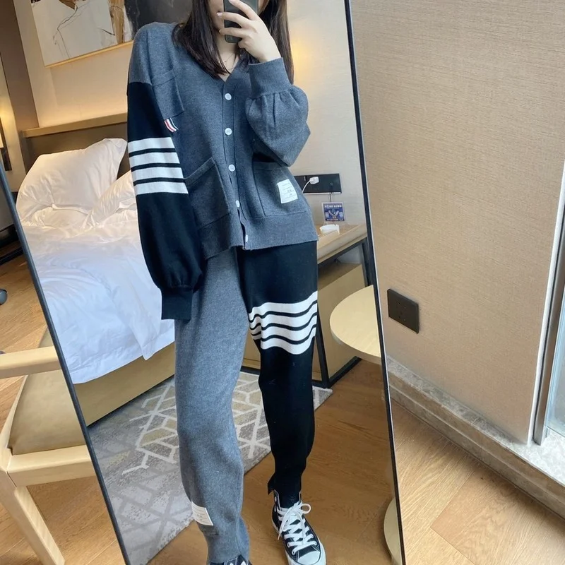 

2021 Autumn Men Women Streetwear 2 Pieces Set Unisex Striped Sweater and Pants New Korean Style Cotton Casual Jogger Pants