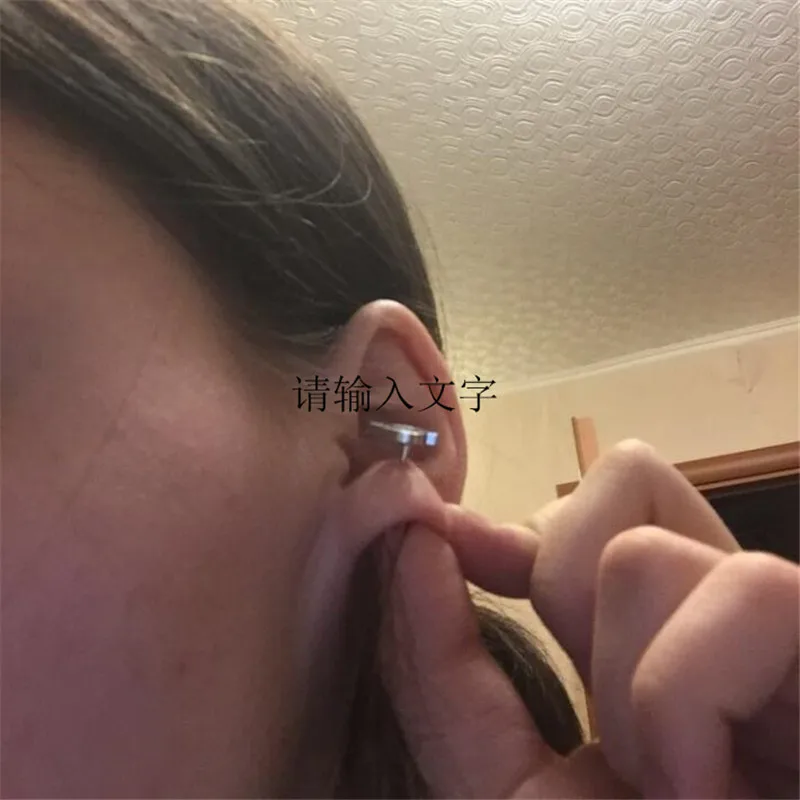 Одна пара модных мужских аниме-сережек из нержавеющей стали полые