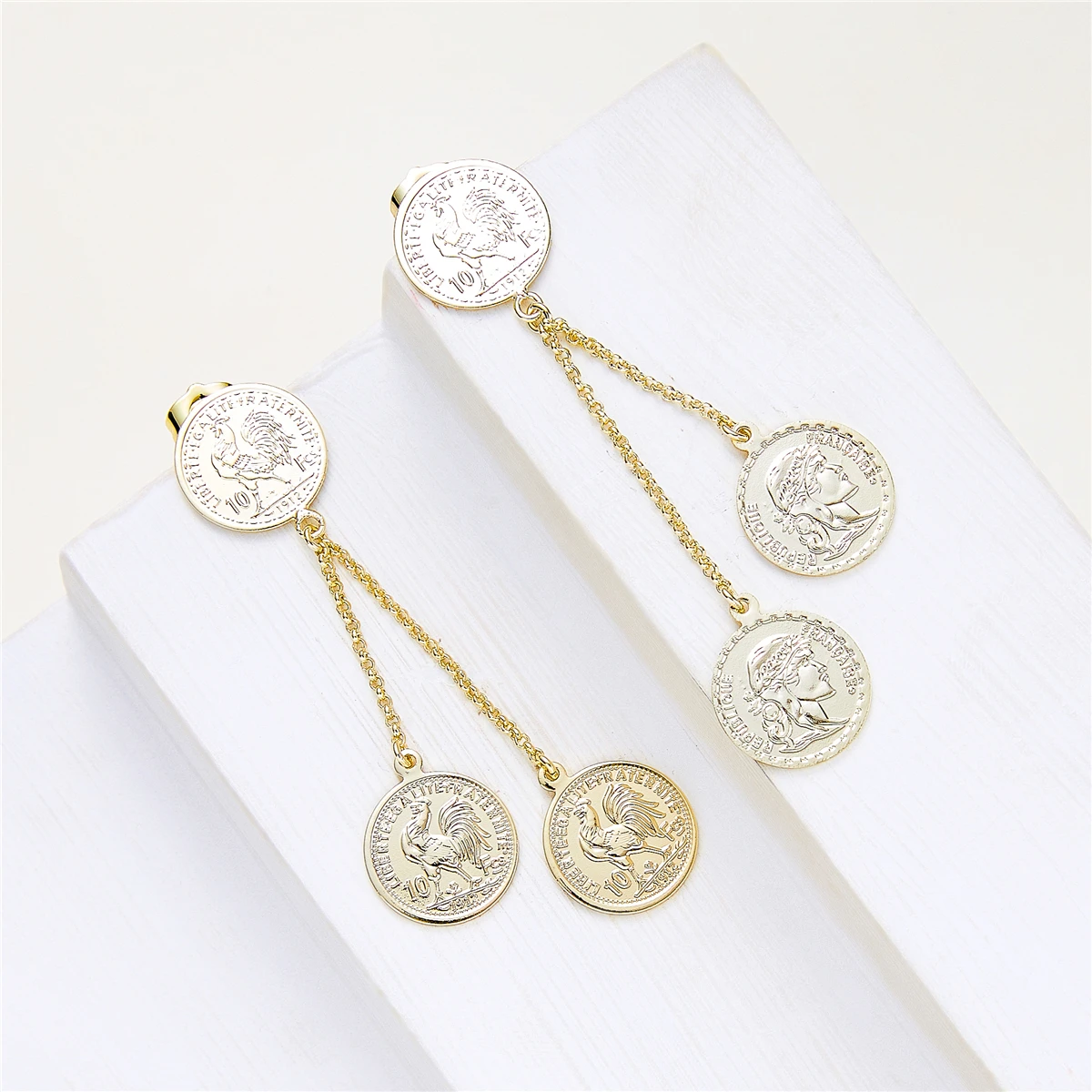 

2021 Dec hot selling 14k gold color earring top trend of fashion coin eardrop copper jewelry high quality earring