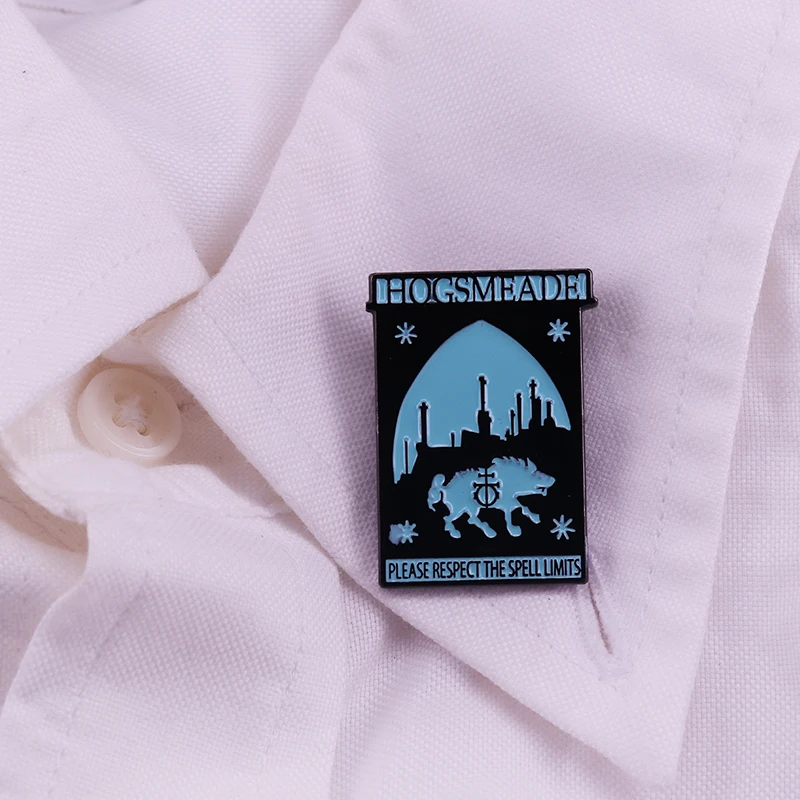 Посетите Hogsmeade брошь пожалуйста уважайте заклинание эмаль булавка Ретро стиль