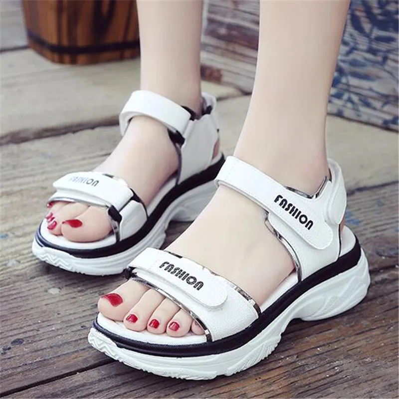 Сандалии женские спортивные на платформе объемные босоножки толстой подошве с