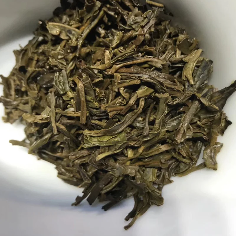 

357g 2005 Year Pu-erh Purple Buds Wild Jingmai Mount Shen Old Special Wild Sheng Tea