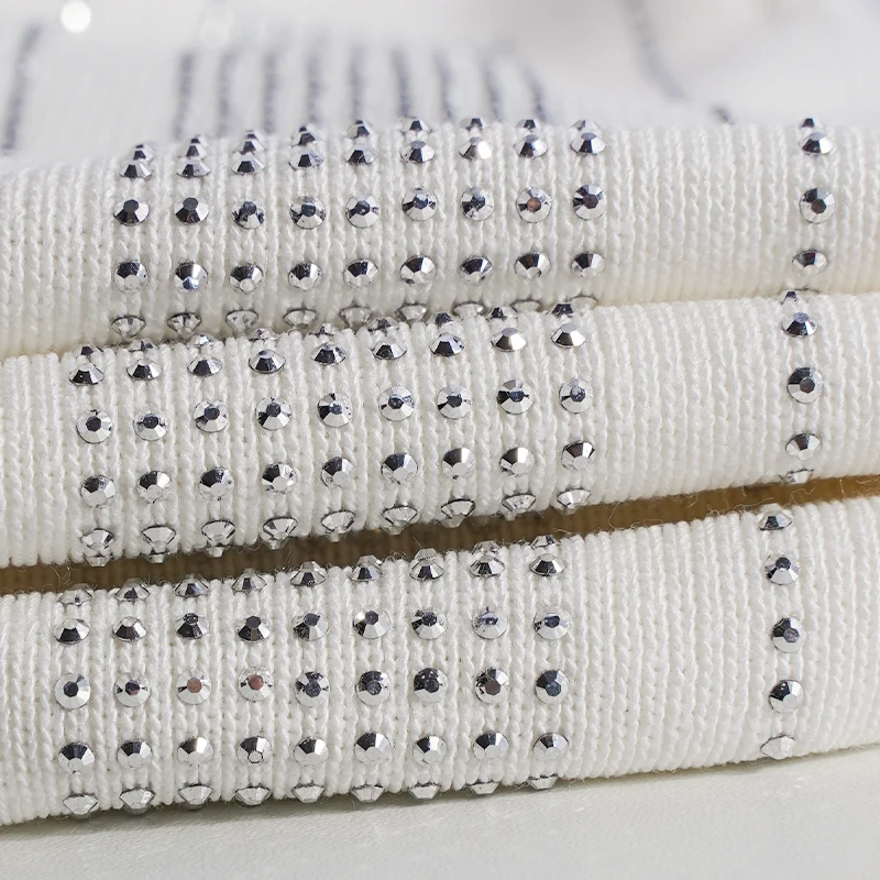 Брюки с блестками женские укороченные штаны со стразами спортивные в блестящую