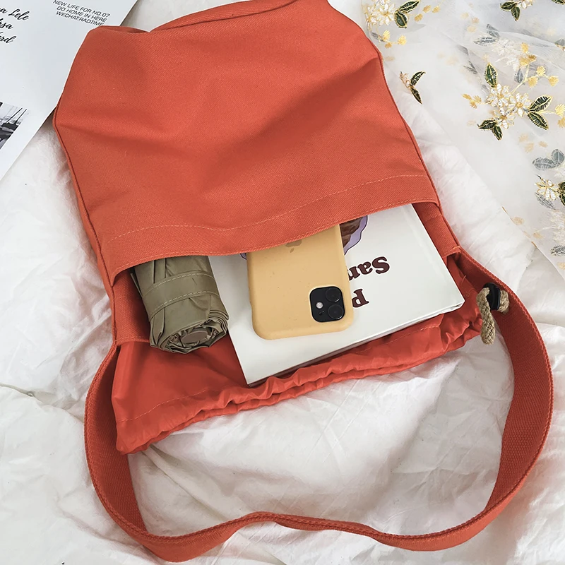 

Canvas large-capacity shoulder bag 2021 new fashion underarm bag casual Korean solid color bucket portable female bag