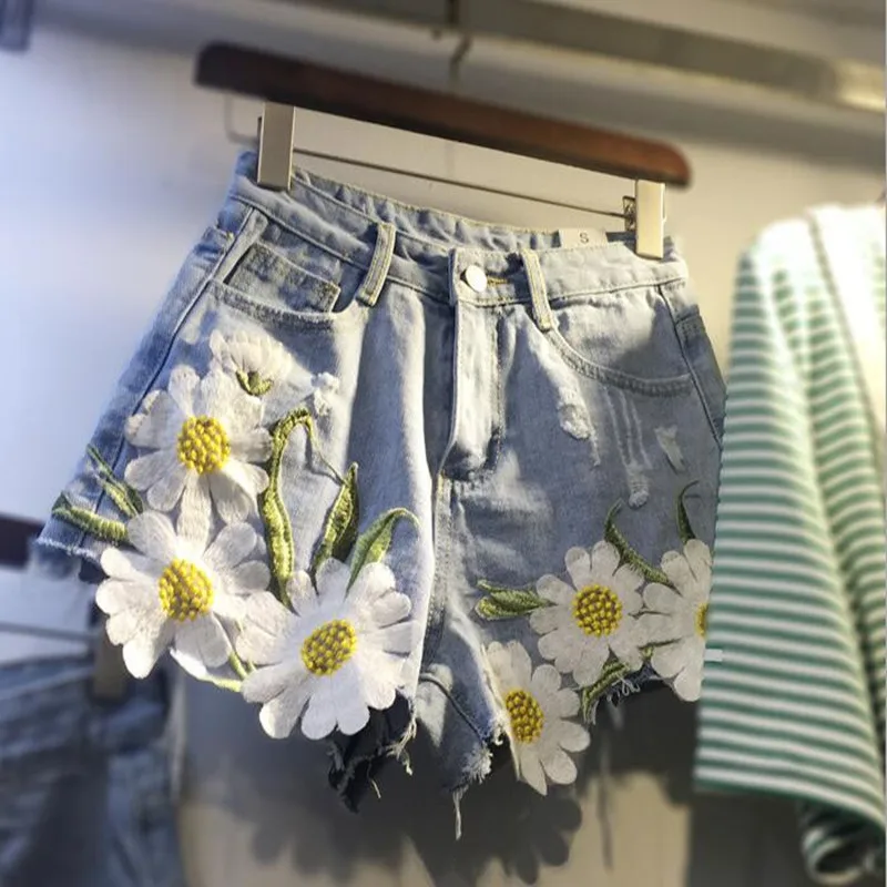 L-5XL Summer Women Denim Jeans Shorts High Waist Daisy Embroidery Appliques Short Pants Causal Short Feminino