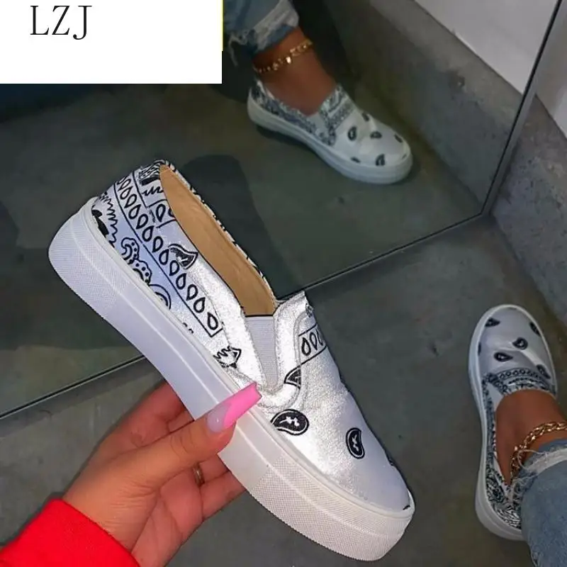 

Women Sneakers Flat Shoes Casual Fashion Wild Casual Tide Shoes Female Soft Breathable Women's Footwear For Ladies Sneaker Silk