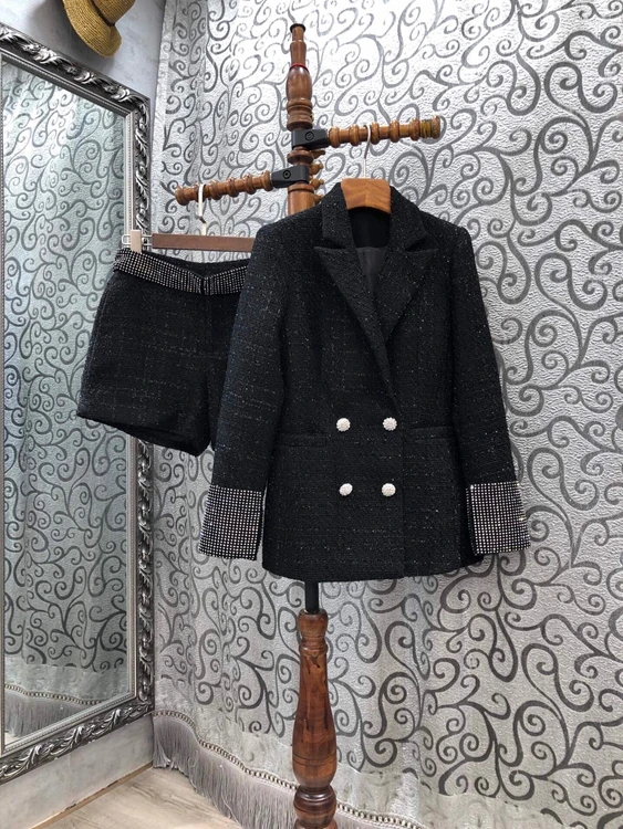 

Autumn / winter 2020 new women's double breasted double breasted symmetrical pocket fabric top + Shorts Set 1015