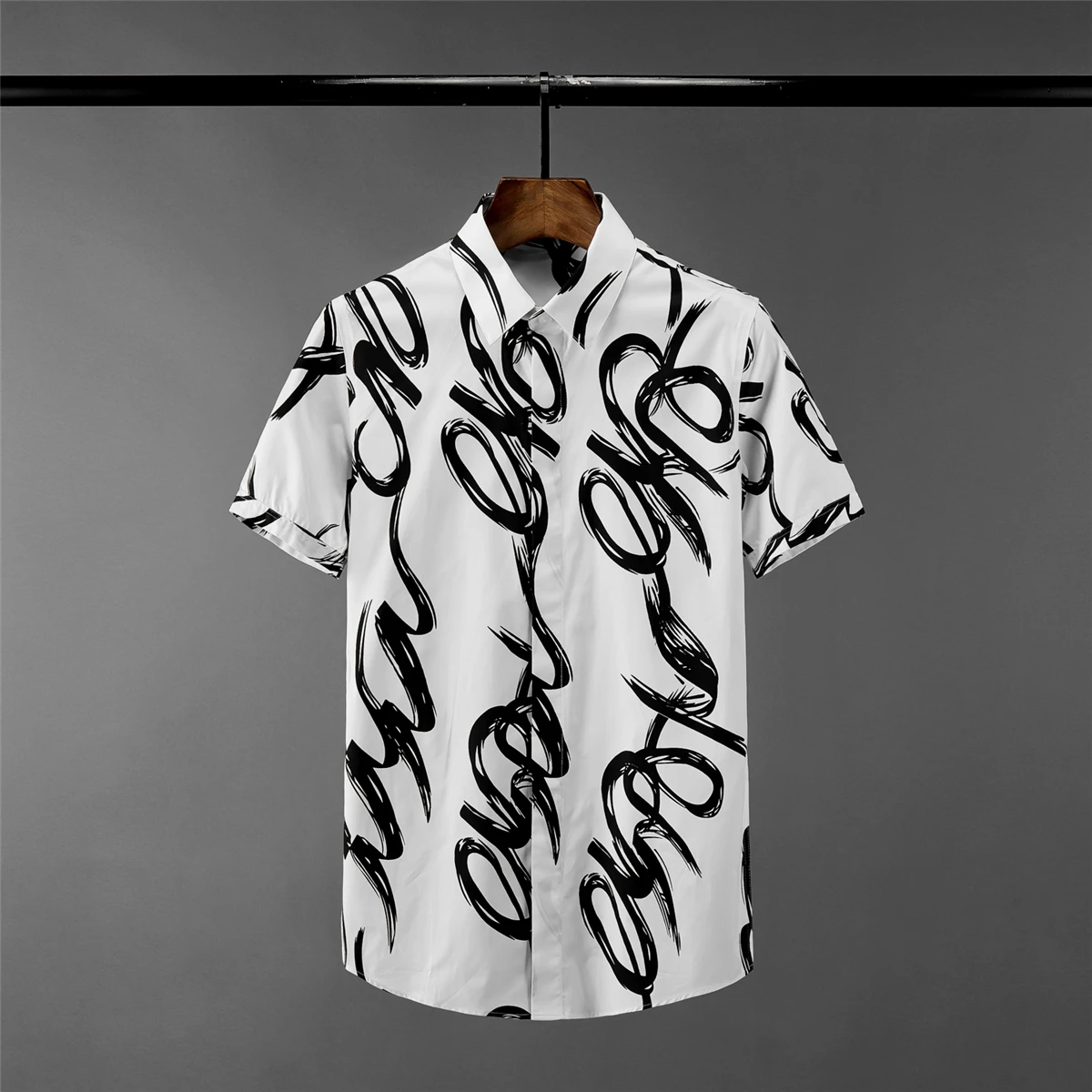 

Рубашка мужская из 100% хлопка, с принтом и коротким рукавом