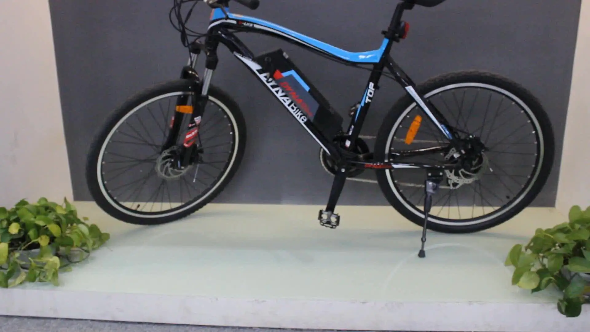 

Hot Sell Good Quality 26 Inch Adults E Bikes 2021 Electic Bike Road Ebike